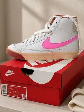 Nike Blazer Mid ‘77 (GS) 4Y Women 5.5 White Pink-Spell Guava Ice DZ2900-100 NIB